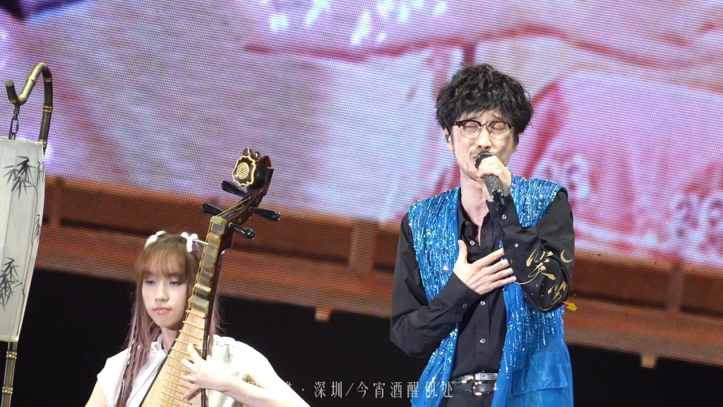 周傳雄和女兒同臺演出插圖 周傳雄和女兒同臺演出插圖