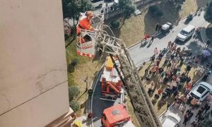 俄一女子從13樓墜落奇跡生還縮略圖