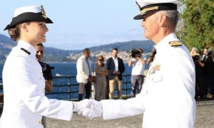 西班牙公主開始接受海軍訓練縮略圖