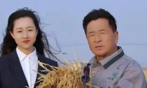 沈陽(yáng)于洪文旅局長(zhǎng)回應(yīng)美顏質(zhì)疑縮略圖 沈陽(yáng)于洪文旅局長(zhǎng)回應(yīng)美顏質(zhì)疑縮略圖