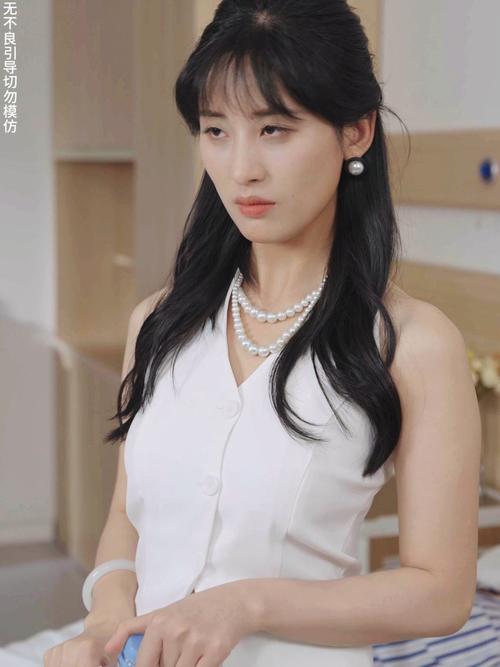 《偷聽女兒心聲叛逆老公要害我》短劇全集免費在線觀看插圖 《偷聽女兒心聲叛逆老公要害我》短劇全集免費在線觀看插圖