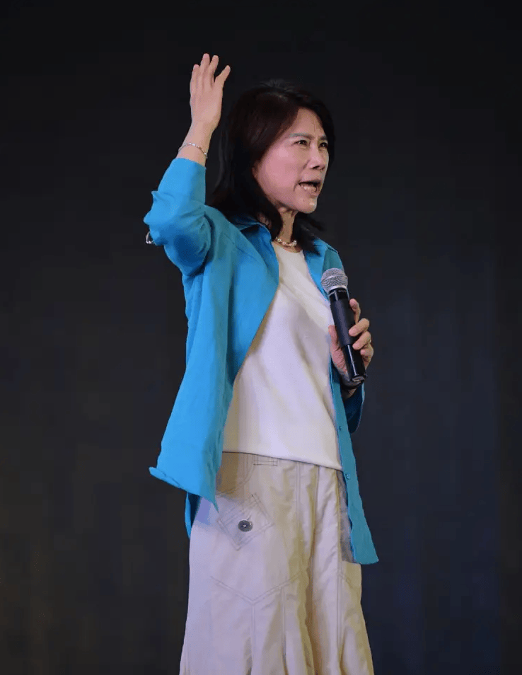 董明珠稱躺平不能怪年輕人插圖