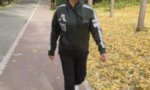 劉曉慶綜藝路透:雙腿纖細(xì)健步如飛縮略圖 劉曉慶綜藝路透:雙腿纖細(xì)健步如飛縮略圖
