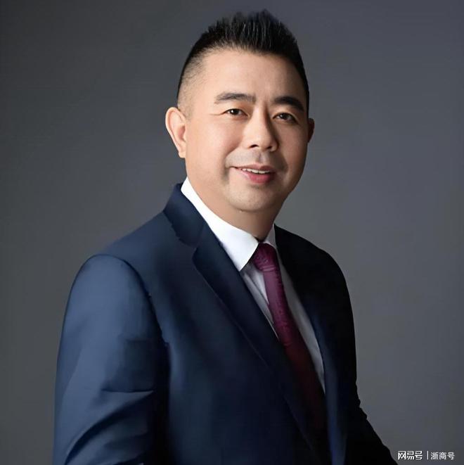 曾火燒2000雙假皮鞋的“鞋王”請辭插圖
