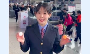 乒乓球竟然不能帶上高鐵縮略圖